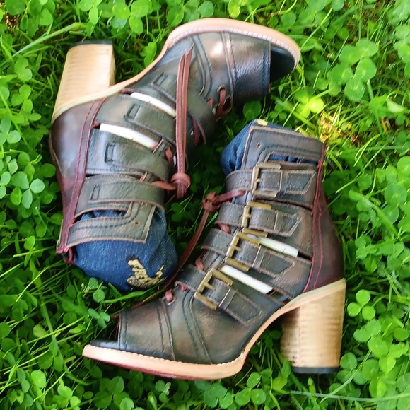 Freebird by Steven Braeden Black Multi - Picture 3 of 9